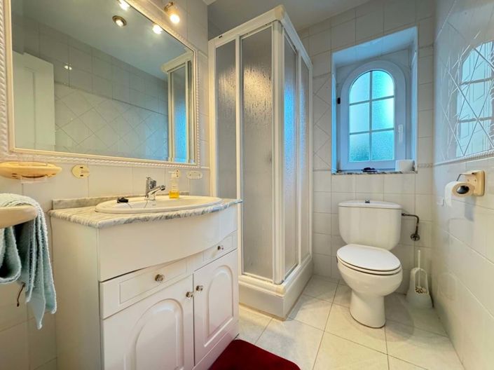 Image No.7-3 Bed Apartment for sale