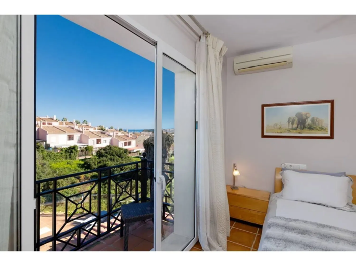 Image No.19-Villa de 4 chambres à vendre à Sotogrande playa