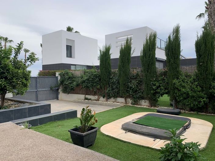 Image No.8-2 Bed Bungalow for sale