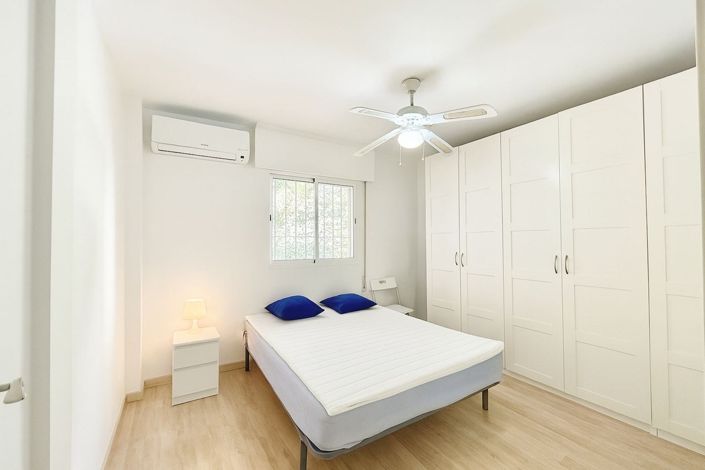 Image No.9-2 Bed Property for sale