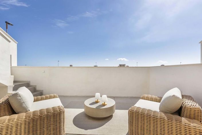 Image No.68-3 Bed Villa for sale