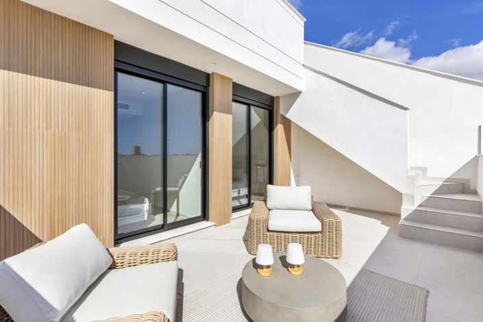 Image No.69-3 Bed Villa for sale