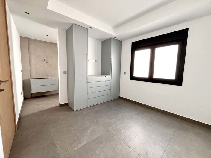 Image No.18-3 Bed Villa for sale