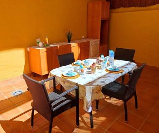 1447-642919-78d1f4f8b6655591b02d22fabb36a692d