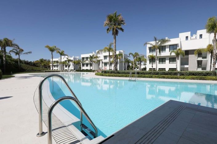 Image No.1-4 Bed Property for sale