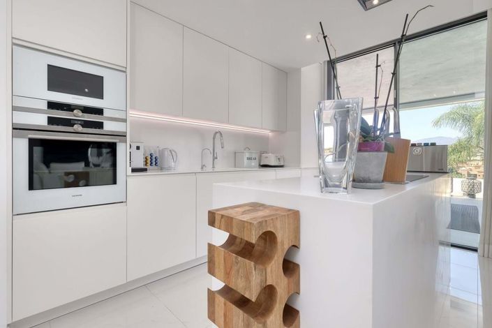 Image No.2-Propriété de 4 chambres à vendre à Estepona