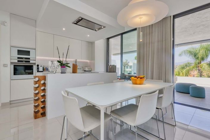 Image No.4-Propriété de 4 chambres à vendre à Estepona