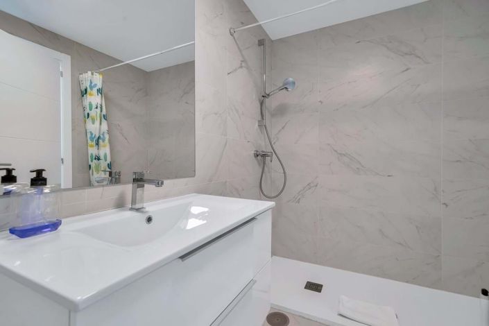 Image No.22-2 Bed Apartment for sale