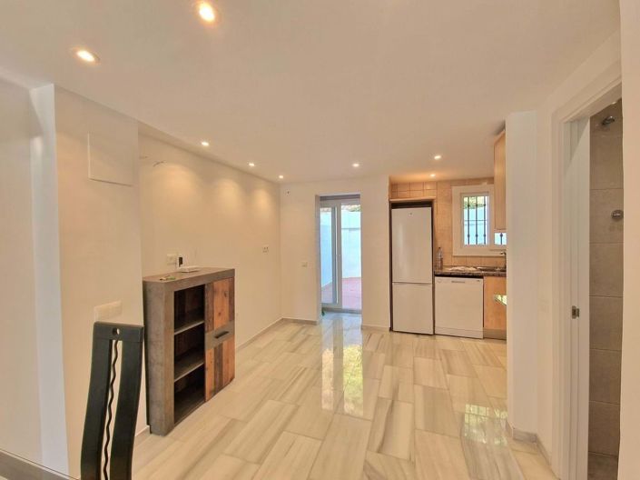 Image No.11-3 Bed Townhouse for sale