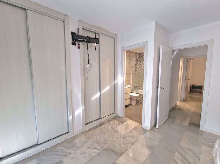 Image No.16-3 Bed Townhouse for sale