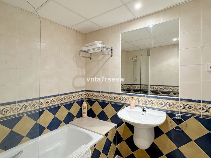 Image No.26-2 Bed Apartment for sale