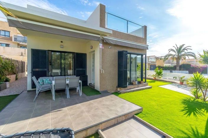 Image No.20-3 Bed Villa for sale