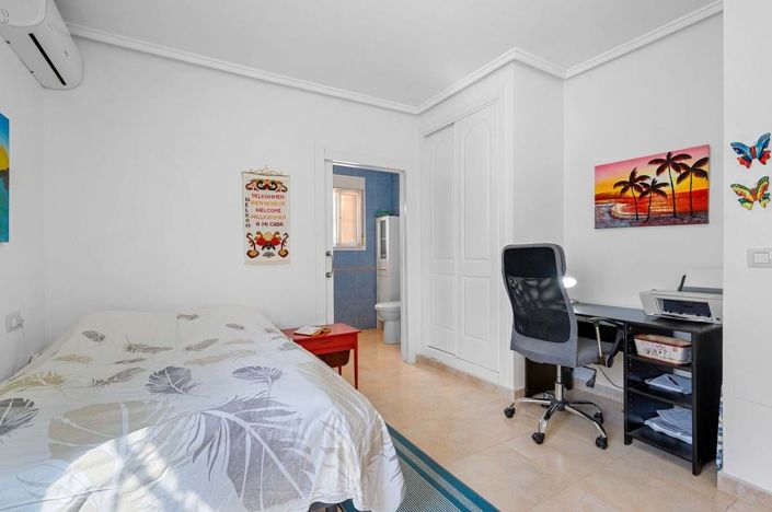 Image No.11-Villa de 5 chambres à vendre à Ciudad Quesada