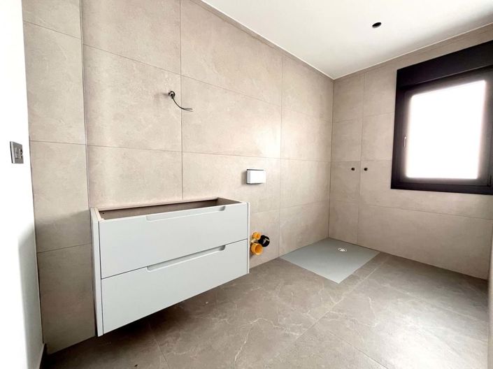 Image No.17-3 Bed Villa for sale