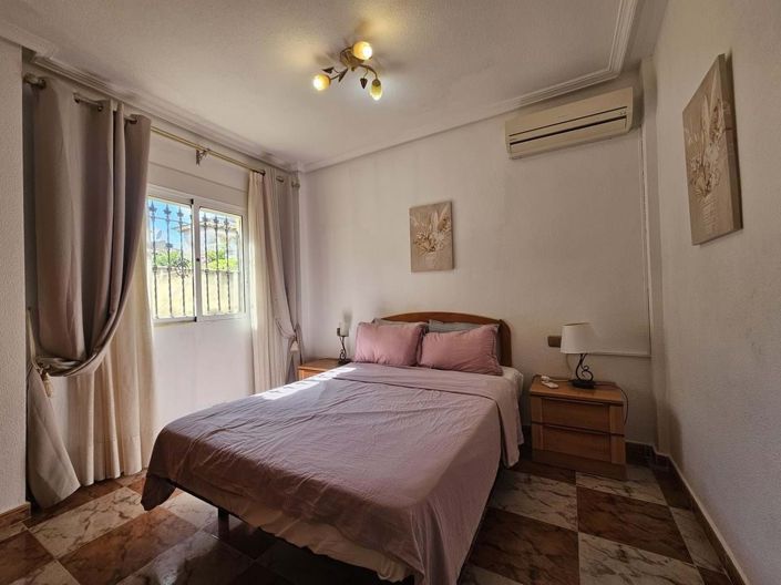 Image No.11-Villa de 4 chambres à vendre à Orihuela Costa