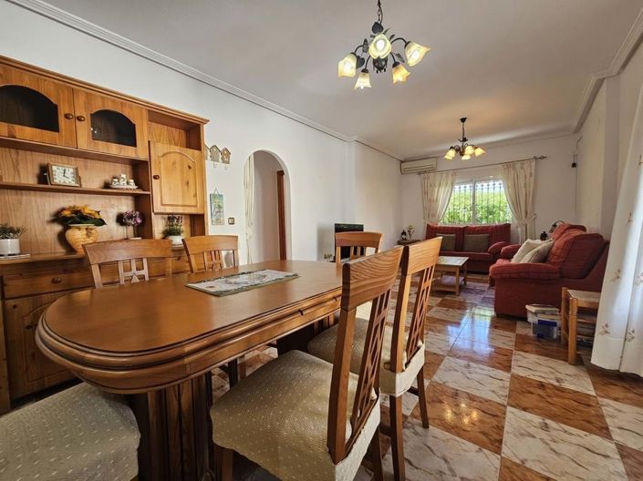 Image No.6-Villa de 4 chambres à vendre à Orihuela Costa