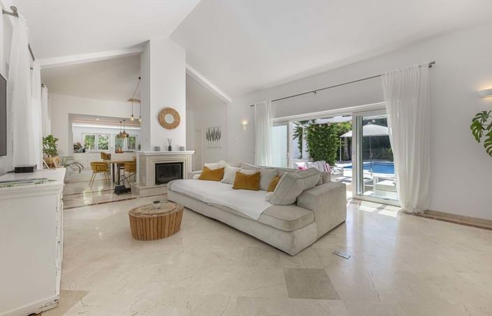 Image No.22-5 Bed Villa for sale