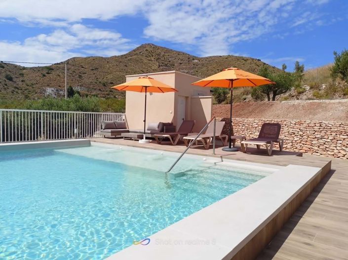 Image No.1-4 Bed Villa for sale