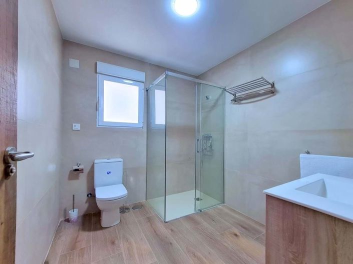 Image No.10-4 Bed Villa for sale