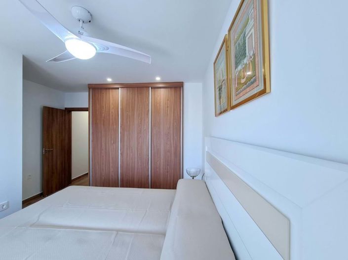 Image No.12-4 Bed Villa for sale