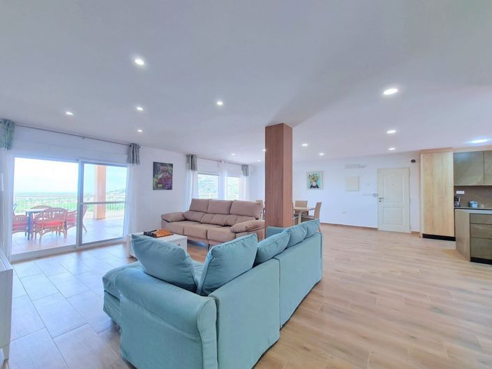 Image No.3-4 Bed Villa for sale