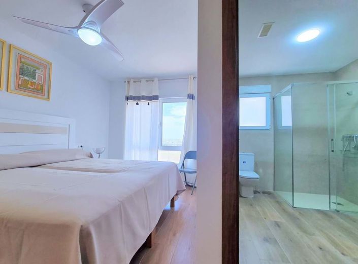 Image No.9-4 Bed Villa for sale