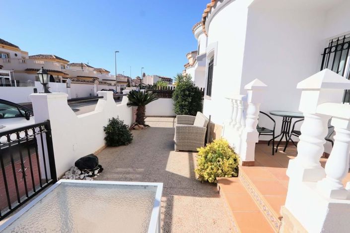 Image No.2-3 Bed Villa for sale