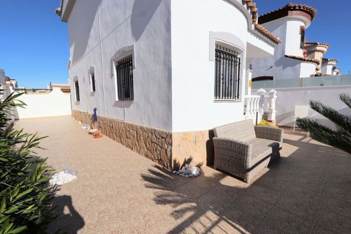 Image No.3-3 Bed Villa for sale