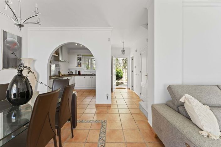 Image No.12-2 Bed Semi-Detached for sale