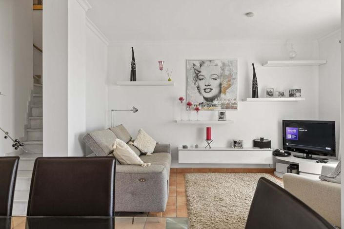 Image No.13-2 Bed Semi-Detached for sale