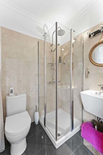 Image No.18-2 Bed Semi-Detached for sale