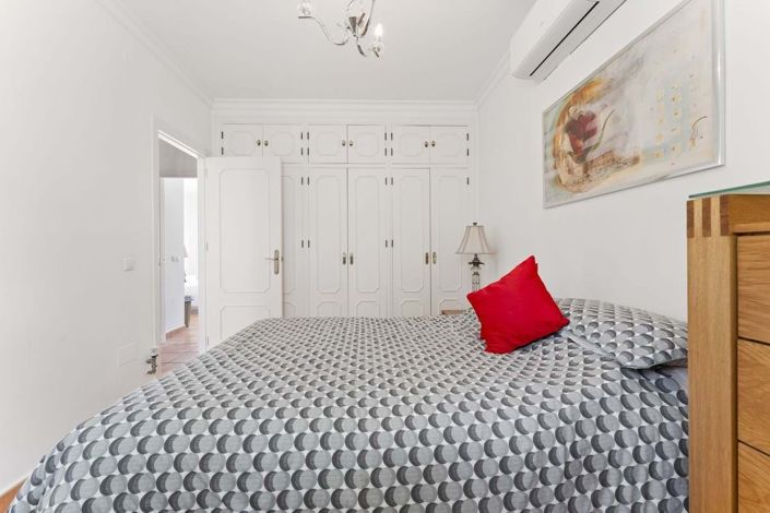 Image No.27-2 Bed Semi-Detached for sale