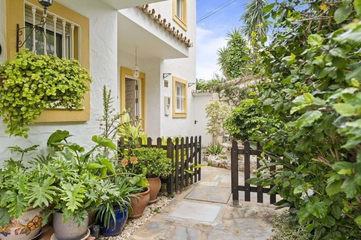 Image No.31-2 Bed Semi-Detached for sale