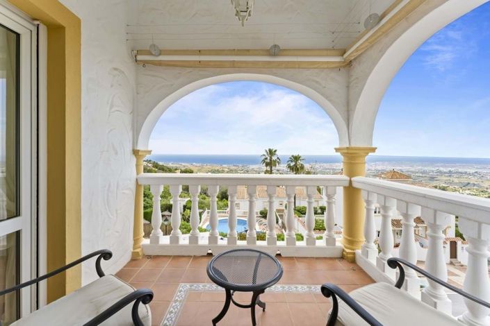 Image No.5-2 Bed Semi-Detached for sale