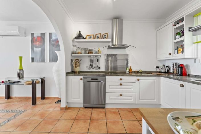 Image No.8-2 Bed Semi-Detached for sale