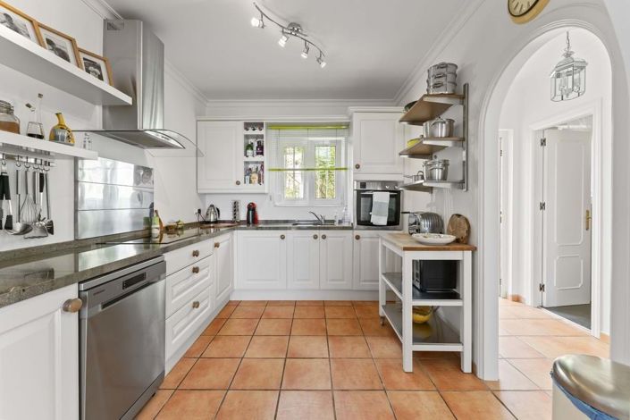 Image No.9-2 Bed Semi-Detached for sale