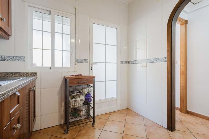 Image No.10-3 Bed Townhouse for sale