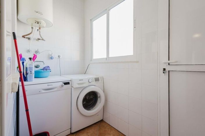 Image No.28-3 Bed Townhouse for sale