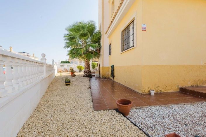 Image No.32-3 Bed Townhouse for sale