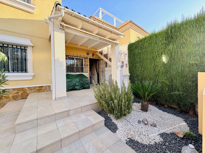 Image No.15-2 Bed Townhouse for sale