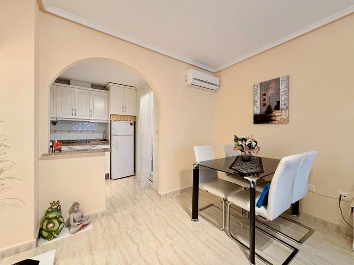 Image No.5-2 Bed Townhouse for sale