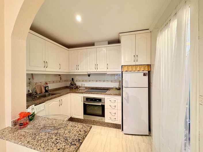 Image No.6-2 Bed Townhouse for sale