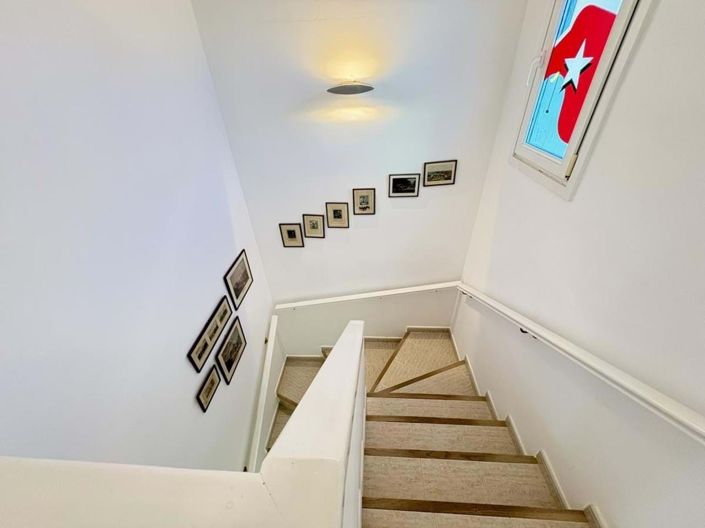 Image No.10-3 Bed Villa for sale