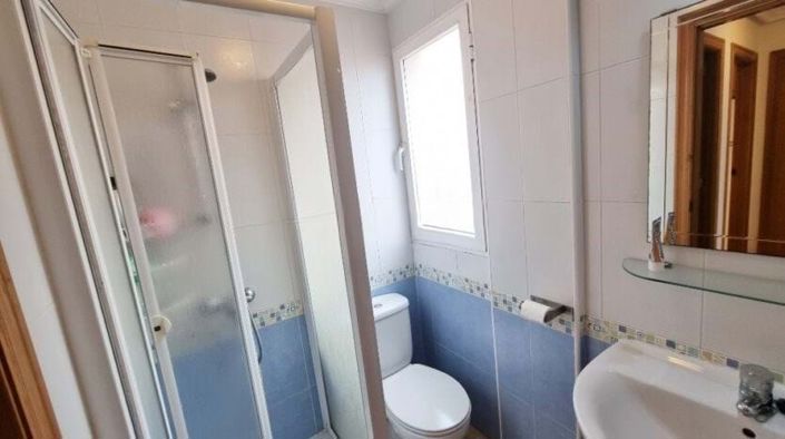 Image No.12-4 Bed Townhouse for sale