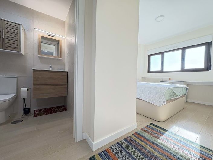 Image No.23-2 Bed Apartment for sale