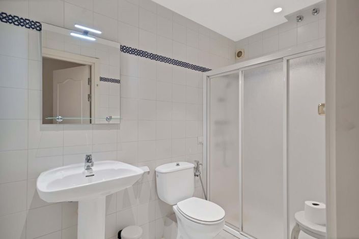 Image No.30-2 Bed Apartment for sale