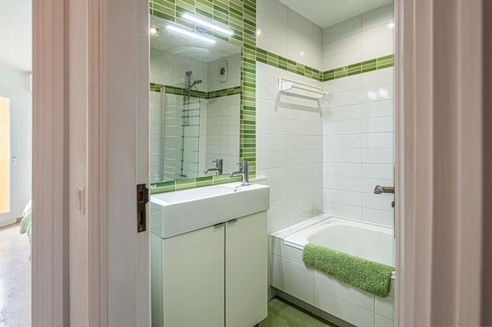 Image No.18-2 Bed Apartment for sale