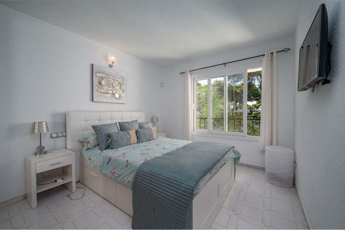 Image No.12-2 Bed Apartment for sale