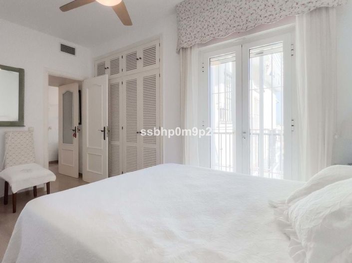 Image No.11-3 Bed Apartment for sale