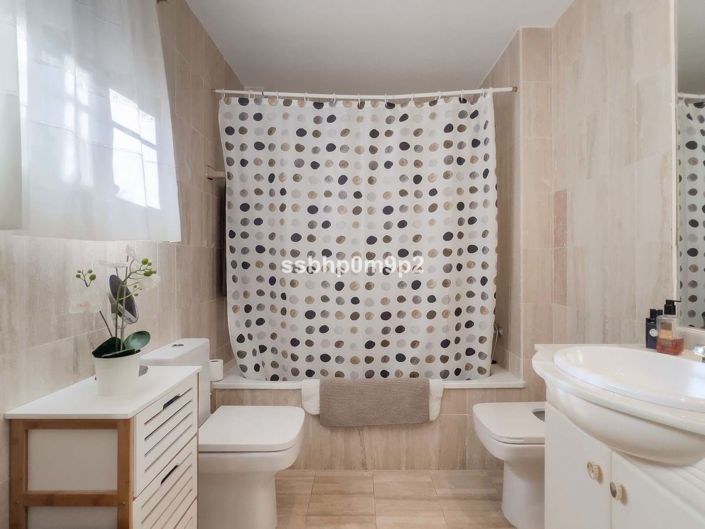 Image No.13-3 Bed Apartment for sale